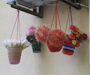 Bunte Blumen in Lissabon