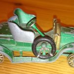 Matchbox-Auto mit Lackschäden und ohne Reifen